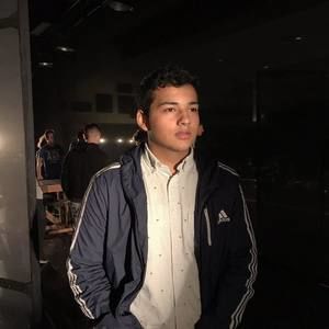 Meet your Posher, Ari